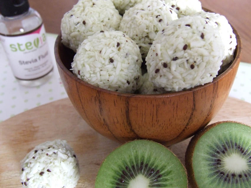 summer kiwi fruit coconut truffel recipe sweetened with stevia