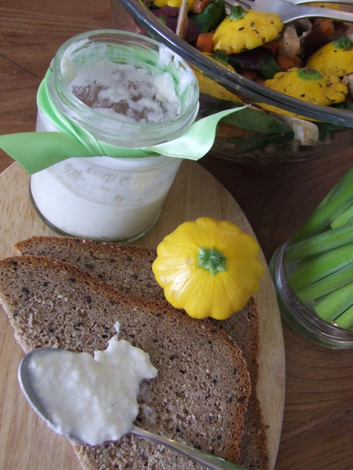 Hot sugar free Horseradish sauce – sweetened with Stevia–sweet liquid