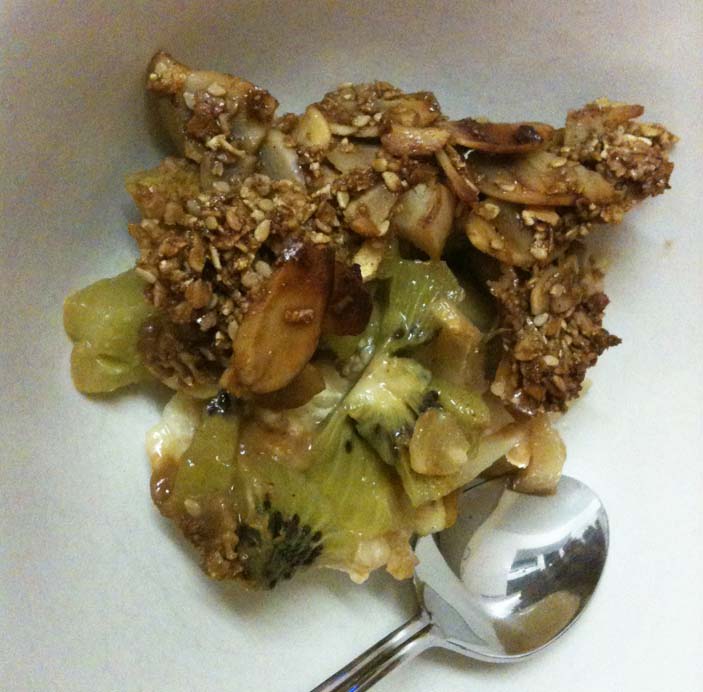 Leftover Fruit bowl, crumble sugar free, with porridge oat base
