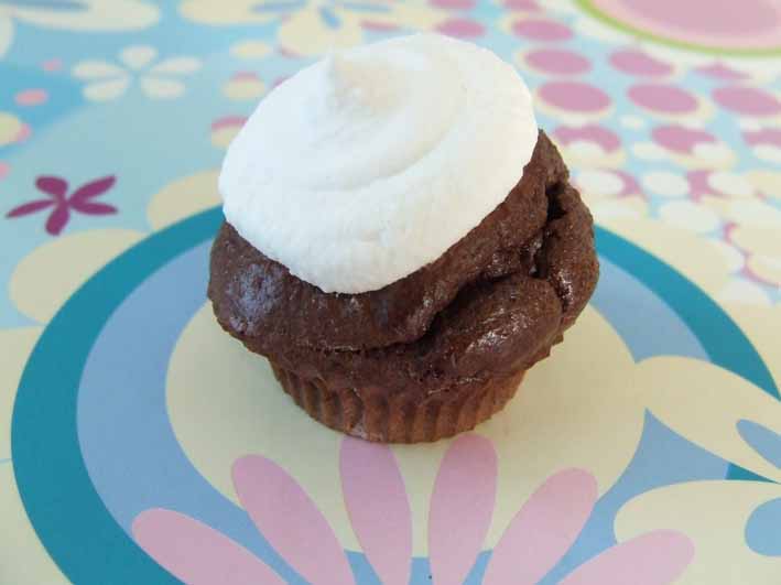 Gluten and Sugar free Chocolate Coffe Cupcake with white coconut cream frosting - with Stevia
