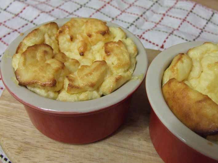 Cheese Cake Souffle - sugar and gluten free with the help of Stevia-sweet ramekins