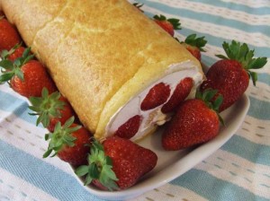 Recipe for summer Strawberry Roulade Sponge with Cream - Gluten, Starch and Sugar FREE - sweetened with Stevia