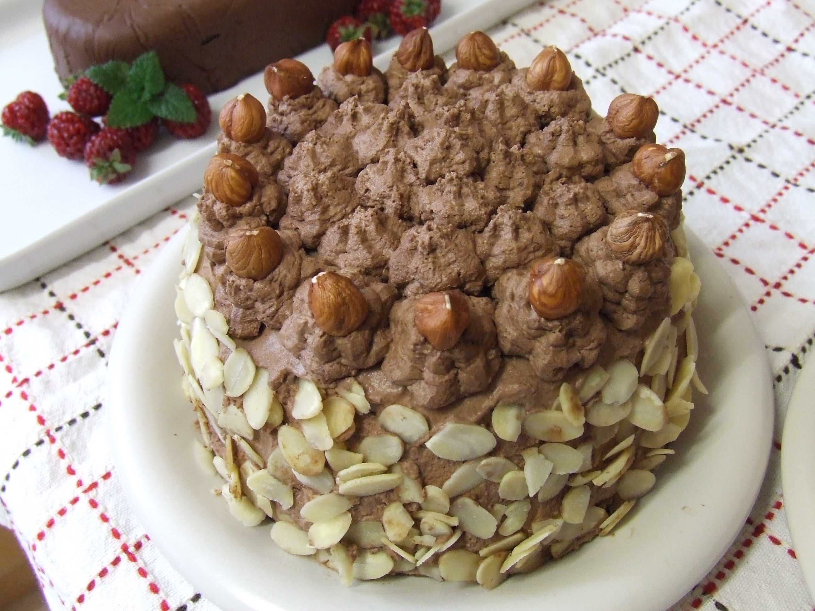 Ferrero Rocher layer cake – Paleo style